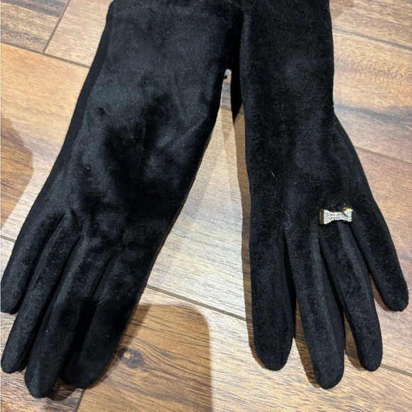 NWT original gloves.  Black - Picture 1 of 4
